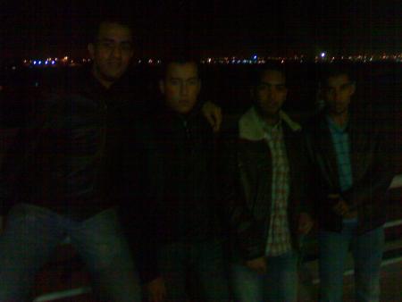 allah ykhalina dima majmo3in