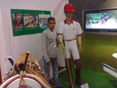 zico baghi yal3ab polo fikom may9assar